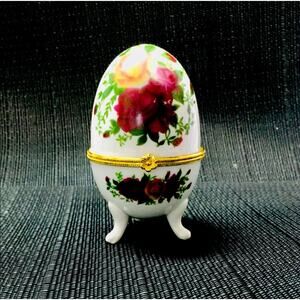 Egg Shaped Ceramic Trinket Box With Red Rose 3.74” Tall Footed And Hinged
